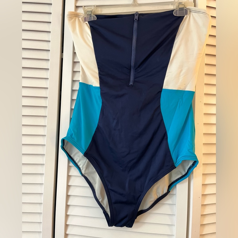 Colorblock DKNY size 14 one piece swimsuit boy and white
